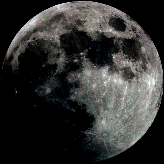 ant / Photos / Contrasty Moon