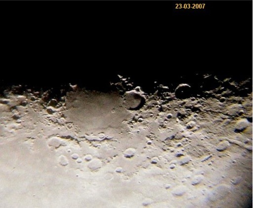 geitejager / Photos / Moon in Hoogeveen