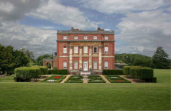 lightbucket / Photos / Clandon House