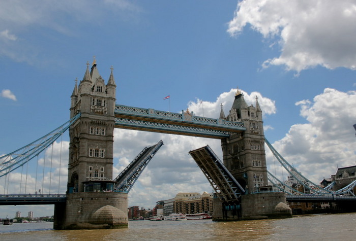 lightbucket / Photos / Tower Bridge