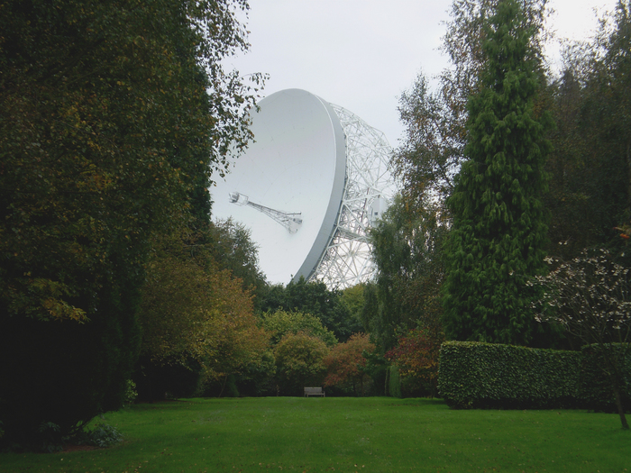 proflight2000 / Photos / Jodrell bank radio telescope from the gardens